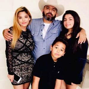 Meet your Posher, Juan